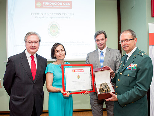 Fundacin CEA concede su premio Seguridad Vial 2016 a la Agrupacin de Trfico de la Guardia Civil