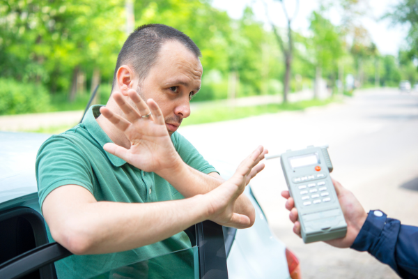 Qué te puede pasar si te niegas a hacerte el control de alcoholemia