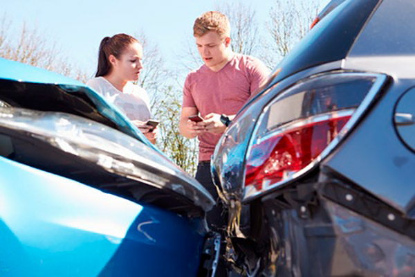 Cómo actuar si sufres un accidente de tráfico