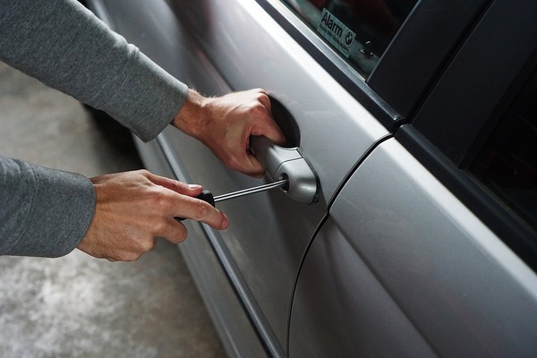 que hacer si roban coche renting