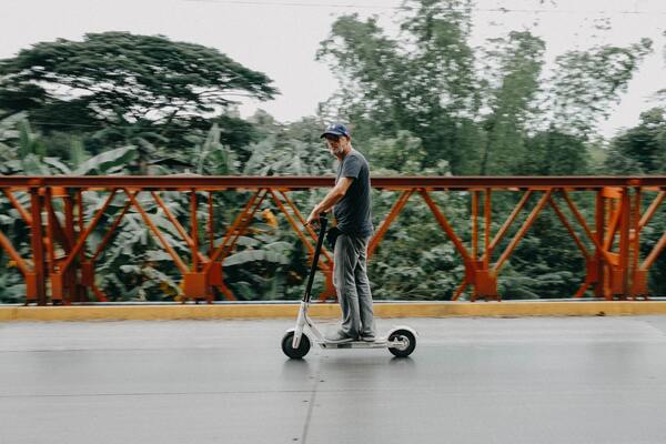 Quién paga accidente con patinete