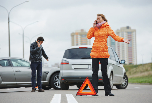 Las luces de emergencia V16 para el coche con las que evitarás multas