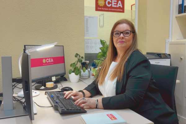 Desde la Gestoría de CEA, te ayudamos a convertir tu coche en histórico de forma rápida y segura Desde la Gestoría de CEA, te ayudamos a convertir tu coche en histórico de forma rápida y segura