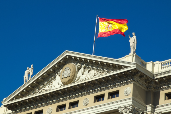Novedades del reglamento de extranjería para obtener el permiso de residencia en España