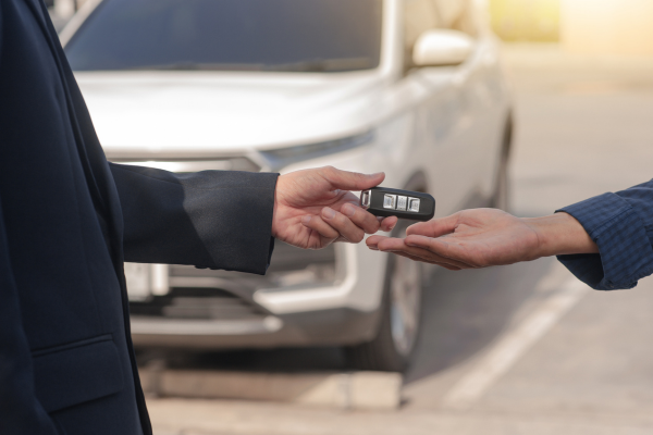 Estafas al comprar un coche de segunda mano: las más frecuentes y cómo evitarlas