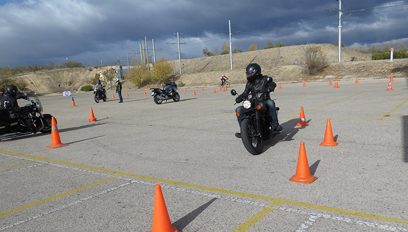 Curso conducción segura moto